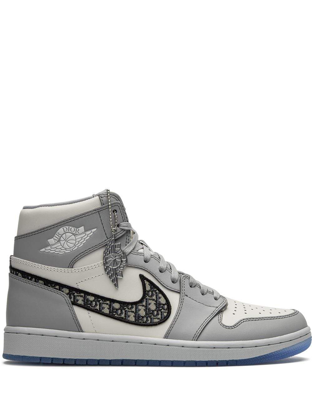 The Nike Dior x Air Jordan 1 High Sneaker White and Grey Upper Top RepShoes For Man And Women CN8607-002