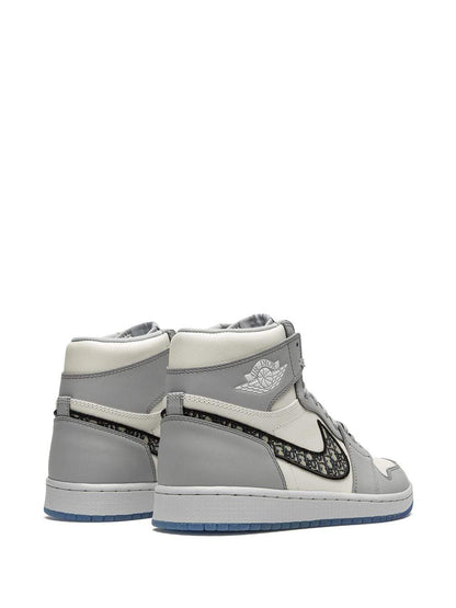 The Nike Dior x Air Jordan 1 High Sneaker White and Grey Upper Top RepShoes For Man And Women CN8607-002